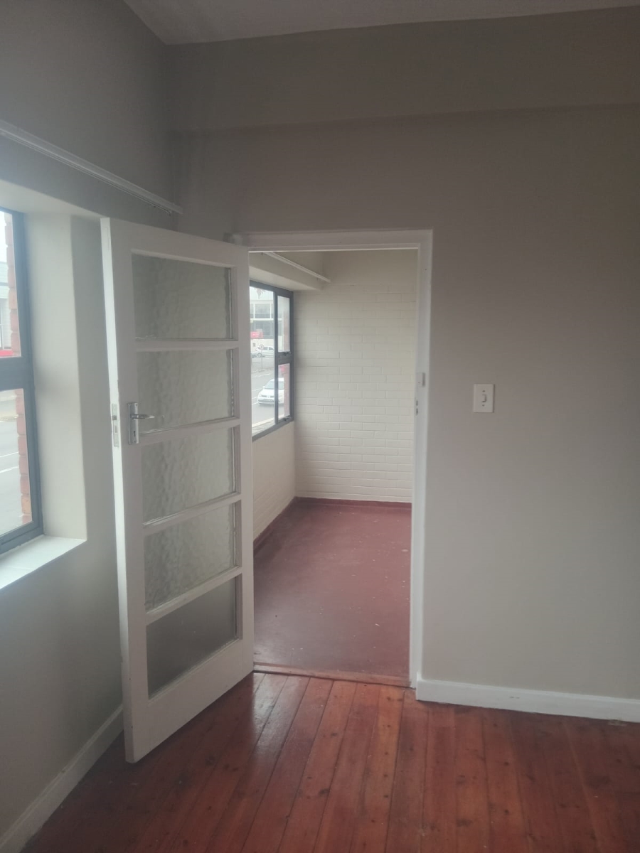 To Let 1 Bedroom Property for Rent in Southernwood Eastern Cape